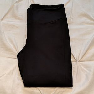 Black stretchy leggings